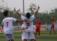 [ẢNH] Ngược chiều cảm xúc ở chung kết bóng đá học sinh THPT Hà Nội 2020