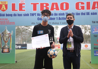 [ẢNH] Khoảnh khắc THPT Hoàng Mai nâng cao cúp vô địch