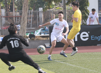 [ẢNH] Loạt trận 10h ngày 3-1-2021