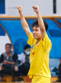 Hình ảnh loạt trận 9h30 ngày 1-12