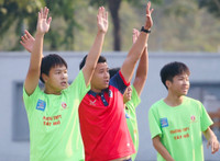 Hình ảnh loạt trận 15h ngày 1-12