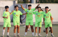 Hình ảnh loạt trận 15h ngày 1-12