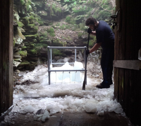 Kỳ lạ hang động duy nhất trên thế giới đóng băng mùa hè, tan chảy mùa đông