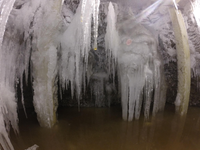 Kỳ lạ hang động duy nhất trên thế giới đóng băng mùa hè, tan chảy mùa đông