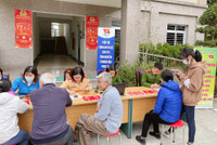 Công an Hà Nội giúp người dân đăng ký định danh điện tử