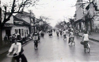 Những bức ảnh đen trắng quý giá về Hà Nội của nghệ sĩ nhiếp ảnh Lê Vượng