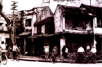 Những bức ảnh đen trắng quý giá về Hà Nội của nghệ sĩ nhiếp ảnh Lê Vượng