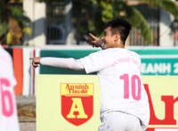 Hình ảnh loạt trận 14h30 ngày 14-12