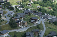 Được tặng hơn 70.000 USD nếu đến sống ở ngôi làng đẹp như tranh giữa lưng chừng núi