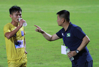 Văn Quyến đứng ngồi không yên trong chiến thắng nghẹt thở của U17 SLNA