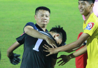 Văn Quyến đứng ngồi không yên trong chiến thắng nghẹt thở của U17 SLNA