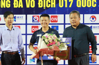 Văn Quyến đứng ngồi không yên trong chiến thắng nghẹt thở của U17 SLNA