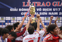 Cầu thủ Viettel phấn khích ăn mừng chức vô địch U17 quốc gia
