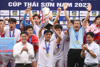 Cầu thủ Viettel phấn khích ăn mừng chức vô địch U17 quốc gia