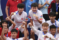 Cầu thủ Viettel phấn khích ăn mừng chức vô địch U17 quốc gia