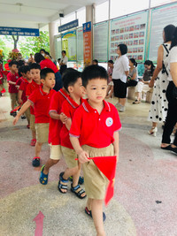 Muôn vàn cảm xúc của trẻ nhỏ trong ngày khai giảng năm học mới