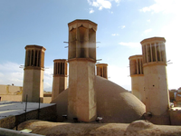 Kỳ lạ “tủ lạnh” ngàn năm tuổi làm từ bùn, để sản xuất đá giữa sa mạc Ba Tư