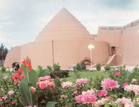 Kỳ lạ “tủ lạnh” ngàn năm tuổi làm từ bùn, để sản xuất đá giữa sa mạc Ba Tư