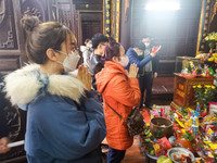 Hình ảnh ghi nhận tại Phủ Tây Hồ vào ngày Rằm tháng Giêng