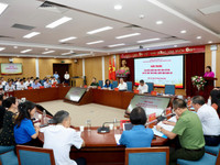 Tổng Bí thư Tô Lâm tiếp xúc cử tri Hà Nội, kiểm tra điểm phục vụ hành chính công phường Đống Đa