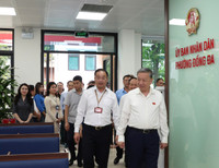 Tổng Bí thư Tô Lâm tiếp xúc cử tri Hà Nội, kiểm tra điểm phục vụ hành chính công phường Đống Đa