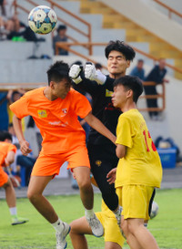 THPT Văn Hiến đi tiếp sau màn luân lưu kịch tính