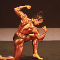 Nữ lực sỹ Việt phô diễn vẻ đẹp hình thể