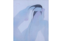 Những cô nàng trút xiêm y trên nền lụa mỏng manh