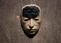 70 chiếc mặt nạ tại triển lãm 