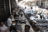 Khám phá khu chợ chế tác kim cương lớn nhất thế giới