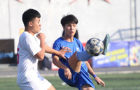 Cựu vô địch thắng áp đảo tân binh tới 11-0