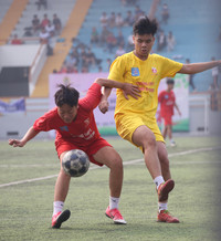 Trường Thực nghiệm chia tay giải sau trận đấu kịch tính với THPT Hà Nội Amsterdam