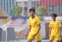 Trường Thực nghiệm chia tay giải sau trận đấu kịch tính với THPT Hà Nội Amsterdam