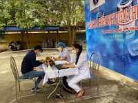 Cập nhật những khung hình về buổi tiêm vaccine Covid-19 đầu tiên tại Hà Nội, Hải Dương sáng 8-3