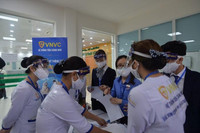 Cập nhật những khung hình về buổi tiêm vaccine Covid-19 đầu tiên tại Hà Nội, Hải Dương sáng 8-3