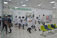 Cập nhật những khung hình về buổi tiêm vaccine Covid-19 đầu tiên tại Hà Nội, Hải Dương sáng 8-3
