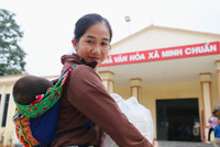 Nghĩa đồng bào và những nụ cười giúp vơi nỗi lo sau bão