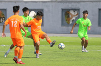 Hình ảnh loạt trận khai màn giải bóng đá học sinh THPT Hà Nội 2025