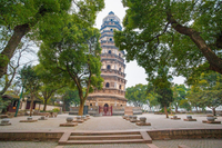 Những tòa nhà nghiêng độc đáo trên khắp thế giới