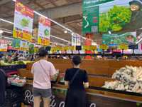 Hà Nội: Người dân lại đổ dồn đi mua lương thực, thực phẩm tích trữ