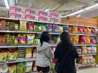 Hà Nội: Người dân lại đổ dồn đi mua lương thực, thực phẩm tích trữ