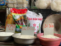 Hà Nội: Người dân lại đổ dồn đi mua lương thực, thực phẩm tích trữ