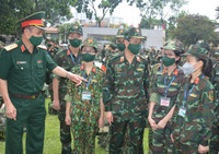 Những “bông hồng thép” xung phong vào tuyến đầu chống dịch