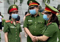 Những “bông hồng thép” xung phong vào tuyến đầu chống dịch
