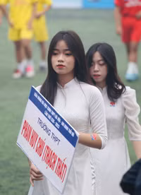 Fan nữ hâm nóng trận chung kết mùa giải 2023