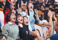 Fan nữ hâm nóng trận chung kết mùa giải 2023