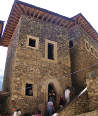 Tu viện cổ 2.000 năm tuổi 