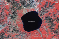 Những hố thiên thạch triệu năm tuổi nổi tiếng trên thế giới