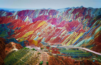 Những con đường leo núi đẹp nhất thế giới