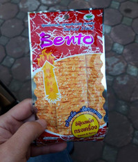 Thực phẩm bẩn “bủa vây” cổng trường học